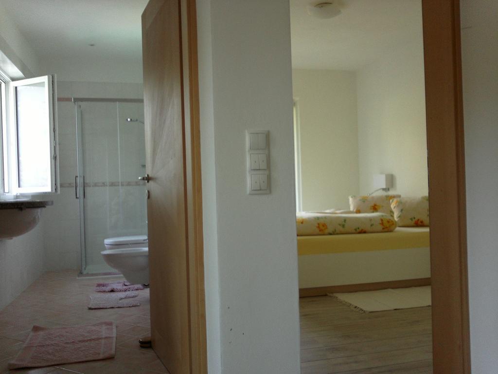Vermietung Obermais Meran Zimmer foto